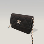 Chanel Mini WOC Borsa a Tracolla Nera in Pelle di Agnello Matelassé con Logo CC Dorato