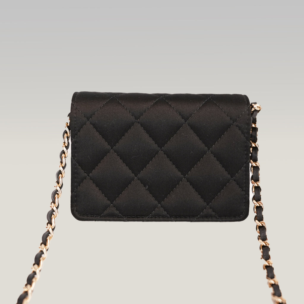Chanel Mini WOC Borsa a Tracolla Nera in Pelle di Agnello Matelassé con Logo CC Dorato