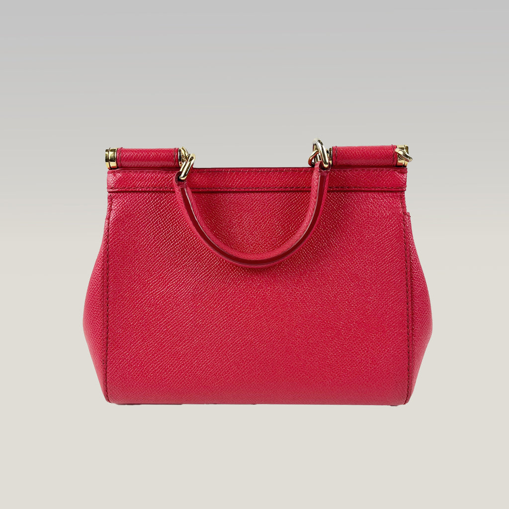 Borsa Dolce & Gabbana Sicily Mini Rossa in Pelle Dauphine con Dettagli Dorati – 20 cm