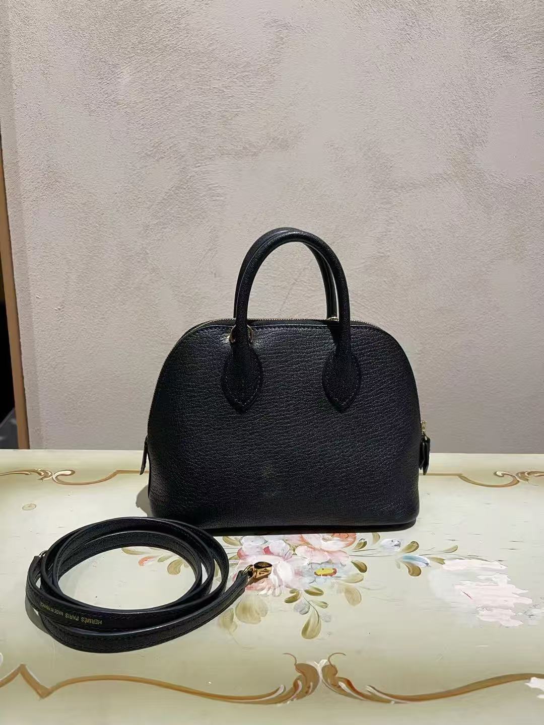 Hermès Bolide Mini in pelle nera con ferramenta dorata