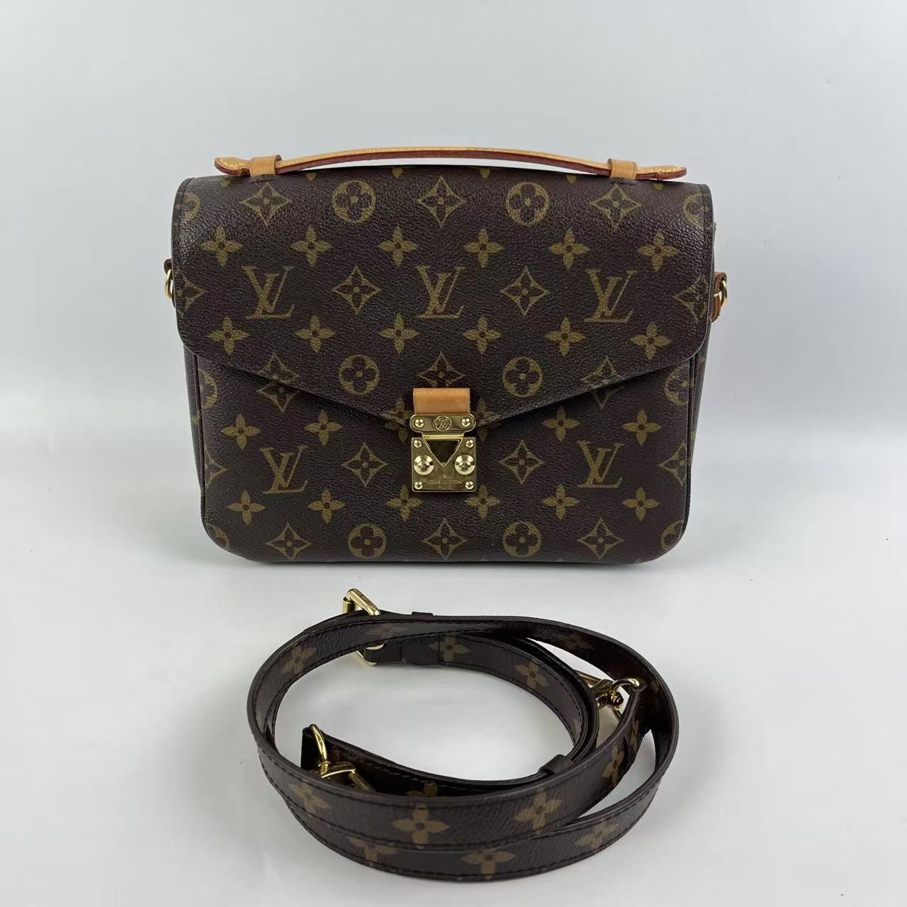 Louis Vuitton Borsa a Tracolla Monogram marrone stile postino