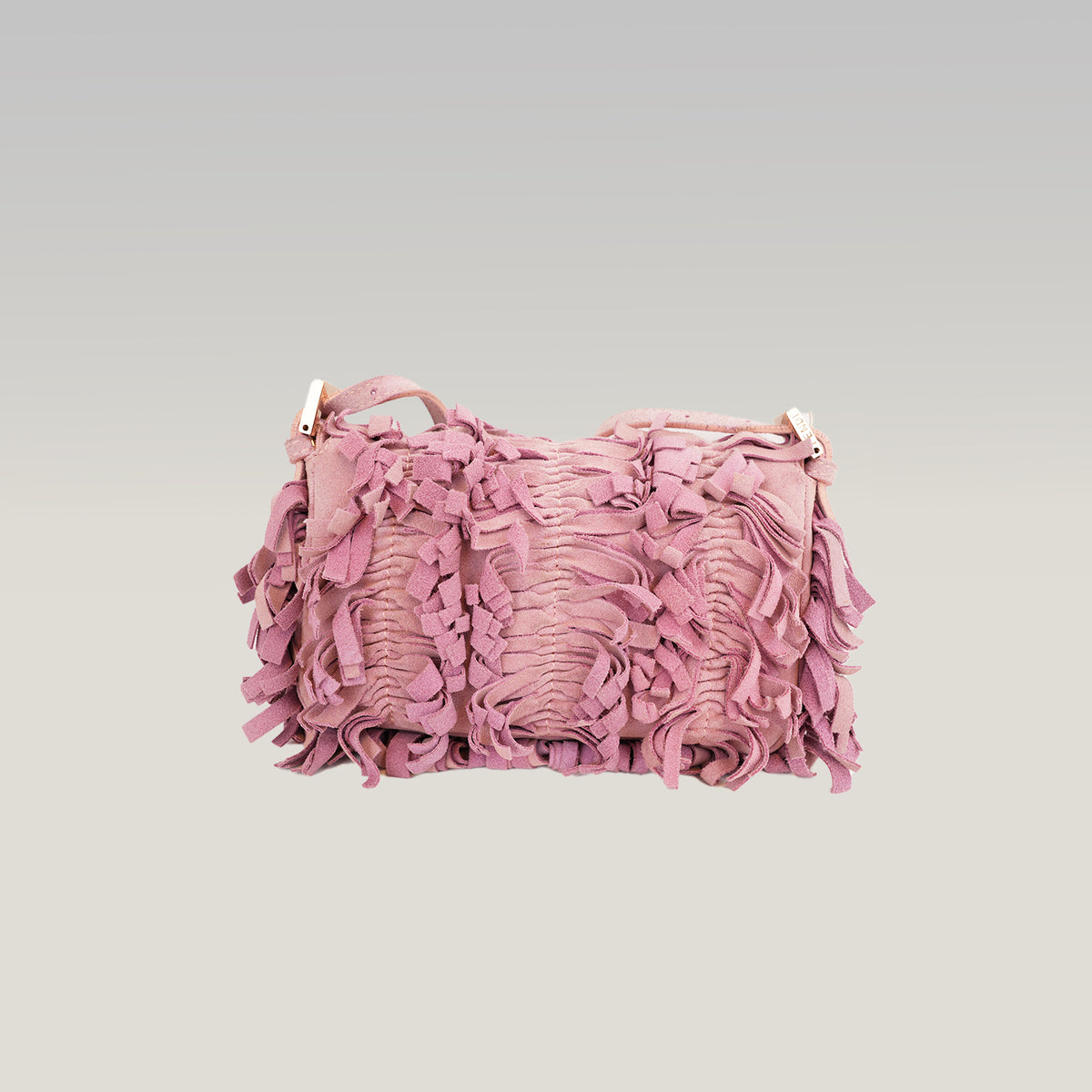 Fendi Baguette Rosa in Suede con Frange e Hardware Dorato
