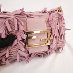 Fendi Baguette Rosa in Suede con Frange e Hardware Dorato