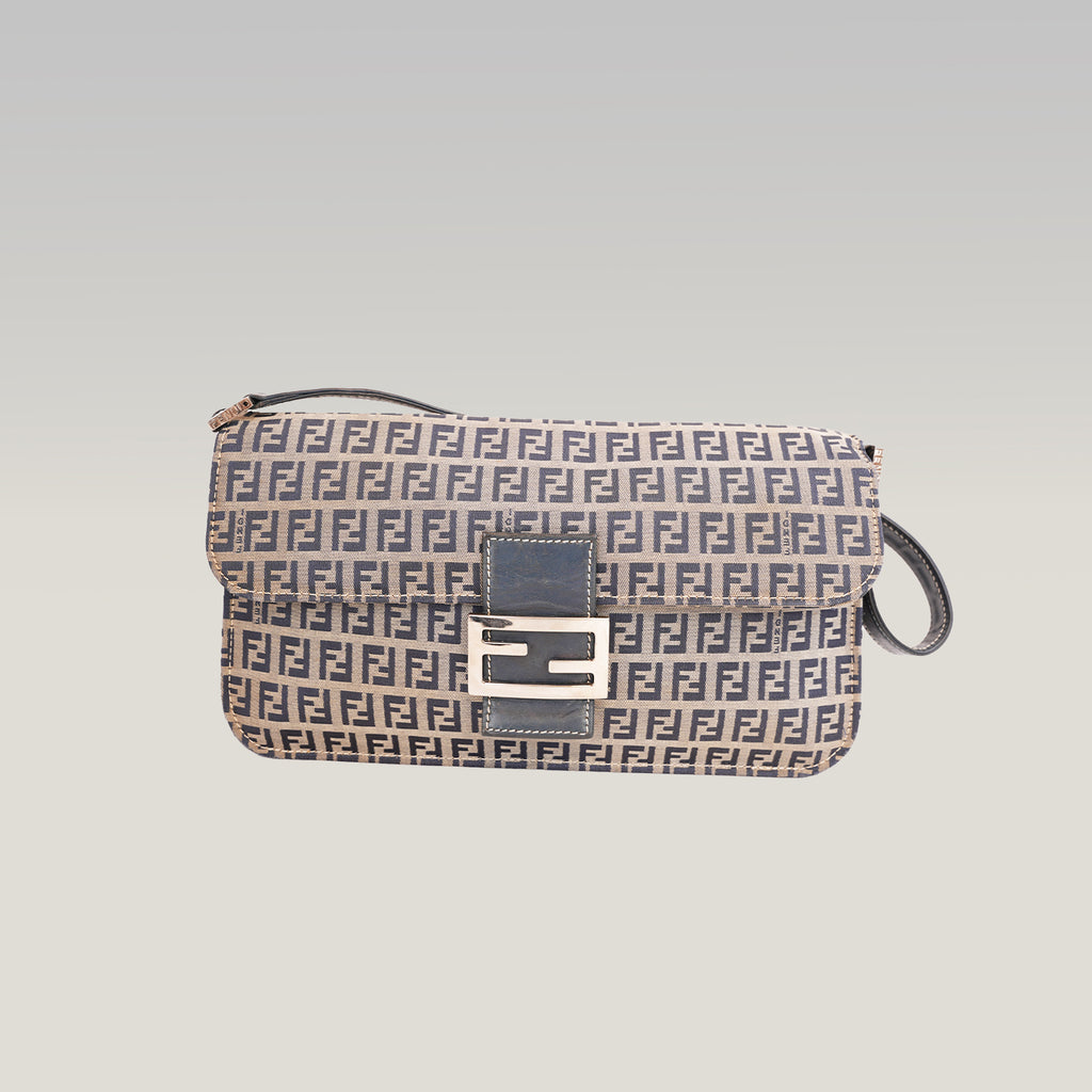 Fendi Mamma Baguette Borsa a Spalla Vintage in Tela Zucca FF Blu e Beige con Logo Argentato