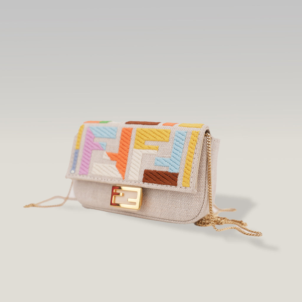 Fendi Nano Baguette Charm Grezzo Multicolor in Tela Ricamata FF con Catena