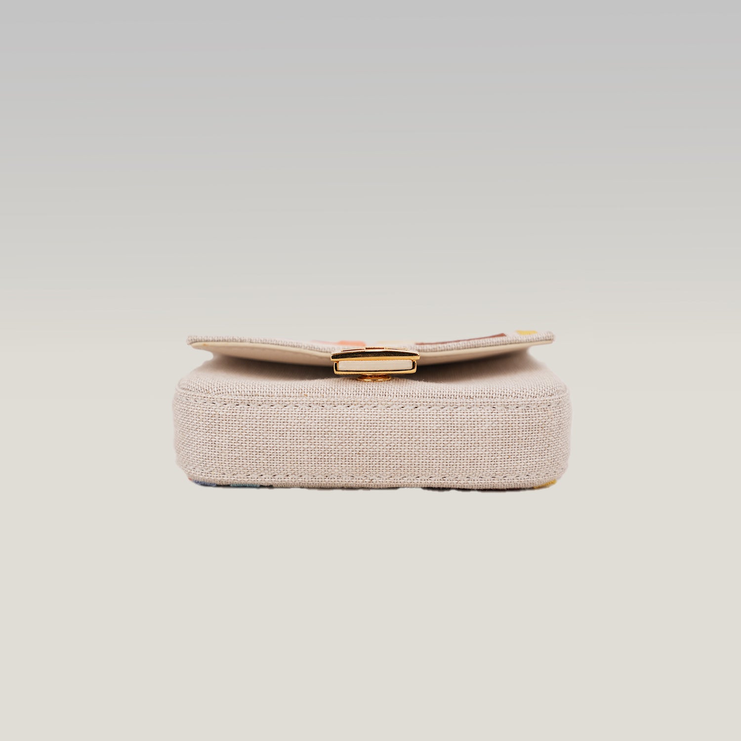 Fendi Nano Baguette Charm Grezzo Multicolor in Tela Ricamata FF con Catena