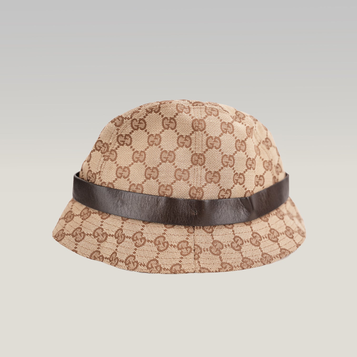 Gucci Cappello Bucket GG Beige in Tela Monogram con Fascia in Pelle Marrone
