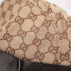 Gucci Cappello Bucket GG Beige in Tela Monogram con Fascia in Pelle Marrone