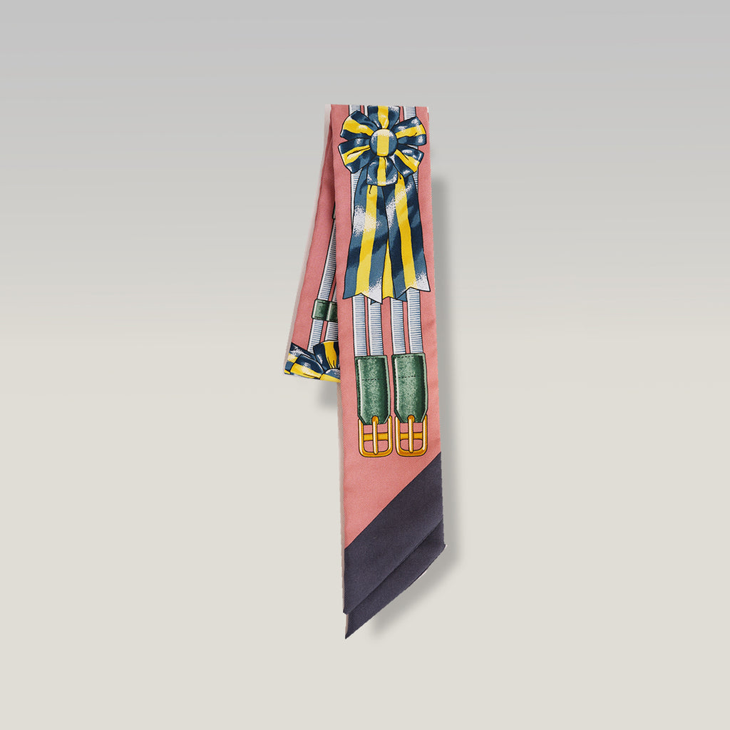 Hermès Twilly Jumping in Seta Rosa con Motivo Equestre Multicolore