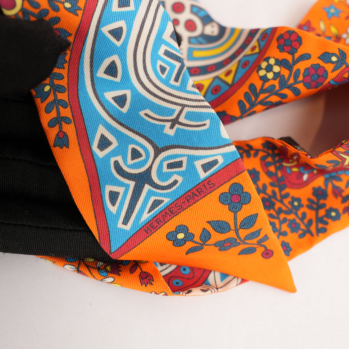 Hermès Twilly L’Arbre de Vie in Seta Multicolore Arancione
