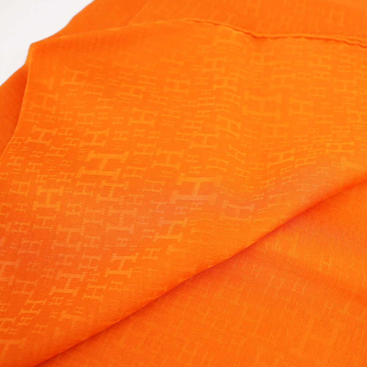 Hermès Sciarpa Vintage in Seta di Gelso Arancione con Motivo Monogram H 200x60 cm