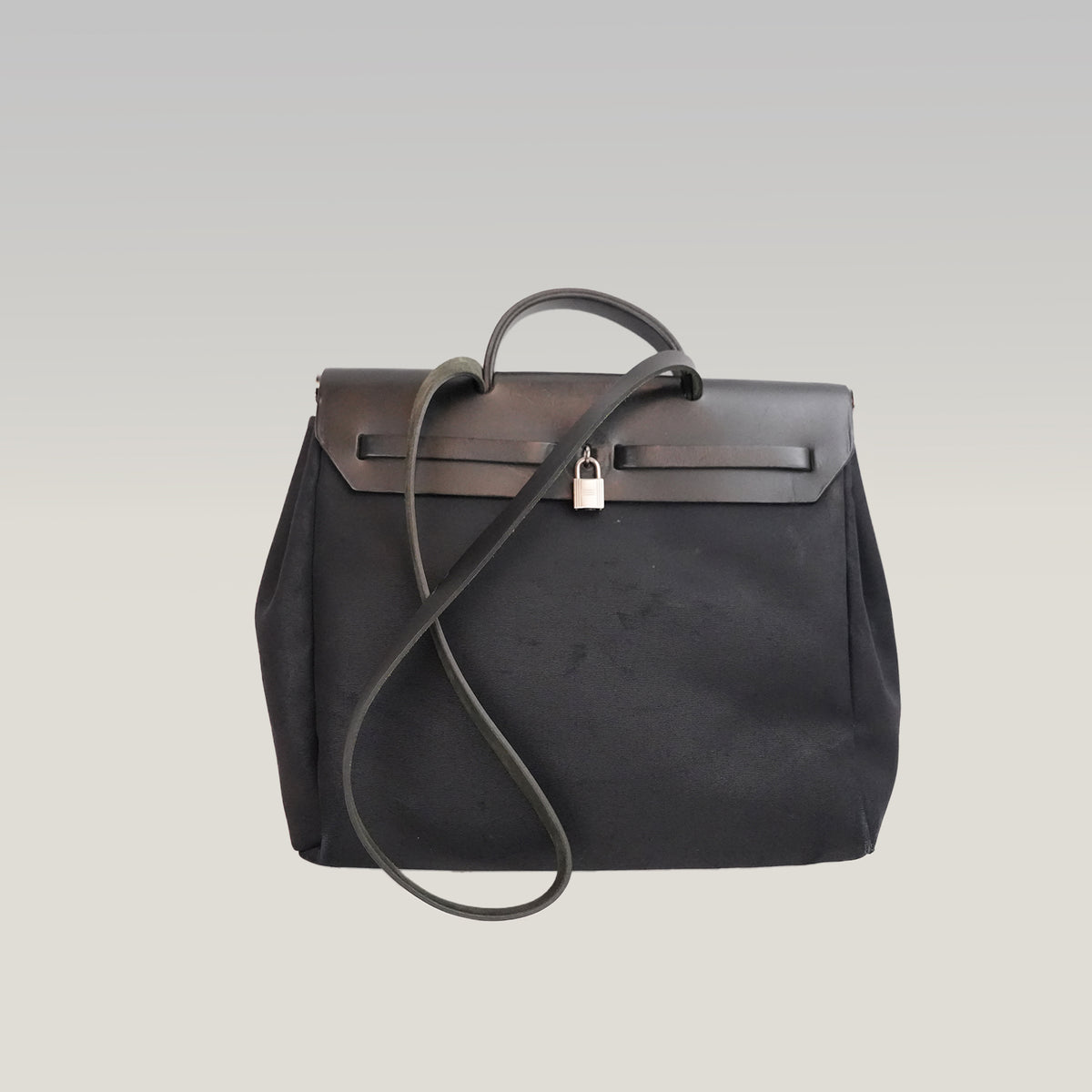 Hermès Herbag 39 Noir in Tela e Pelle con Hardware Palladium
