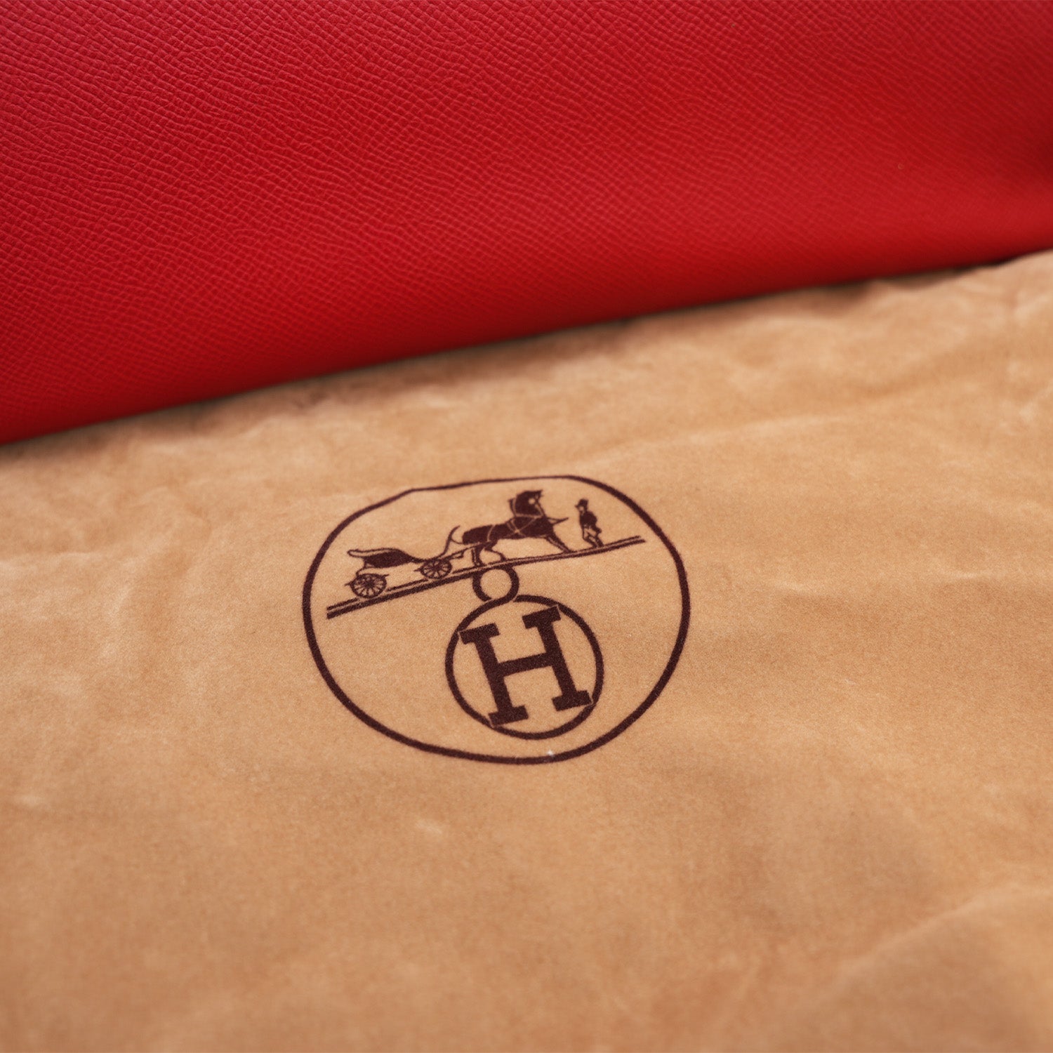 Hermès Birkin 35 in Pelle Rossa con Ferramenta in Metallo Argentato