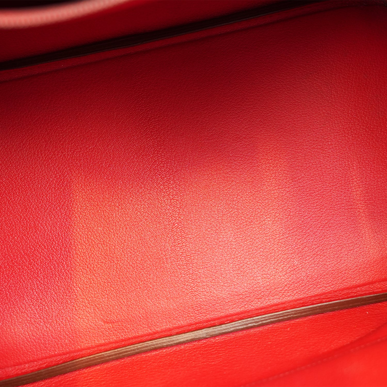 Hermès Birkin 35 in Pelle Rossa con Ferramenta in Metallo Argentato