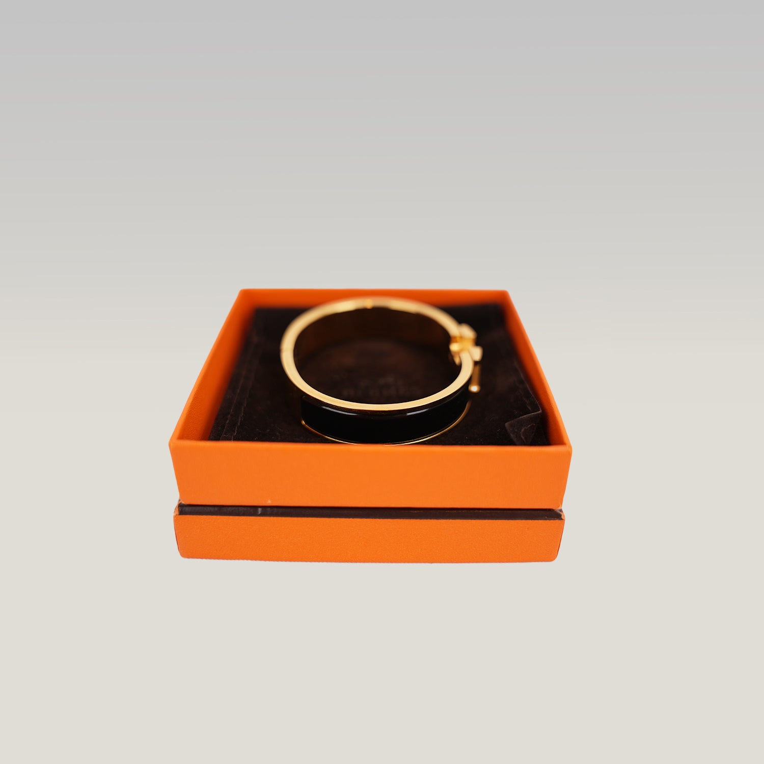 Hermès Clic H PM Bracciale in Smalto Nero con Finitura Placcata Oro Giallo