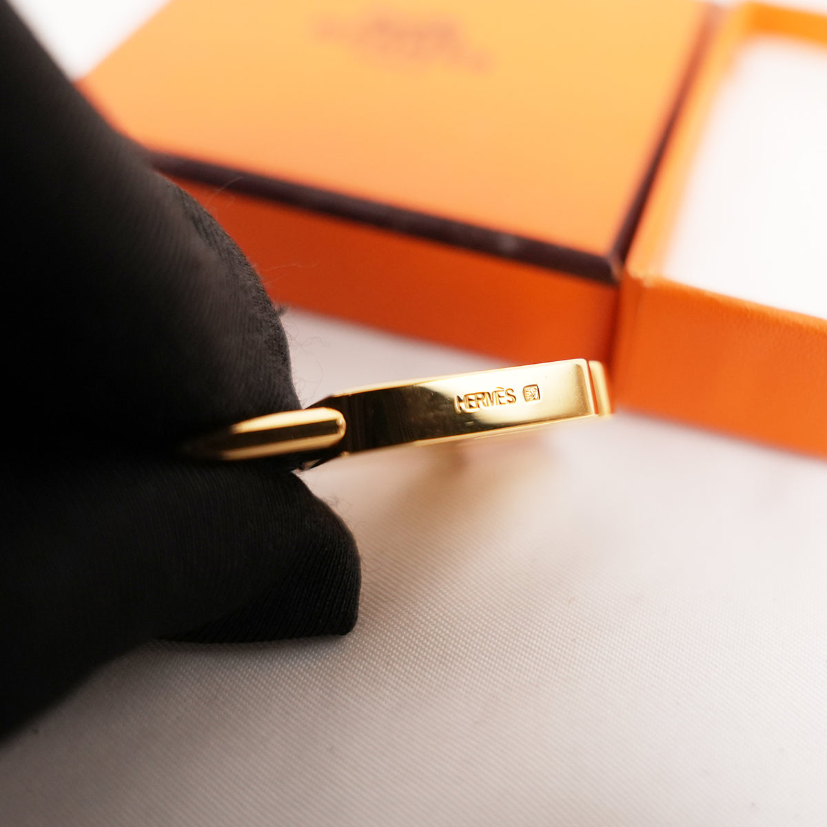 Hermès Cadena 2002 Année de la Main Dorata con Scatola
