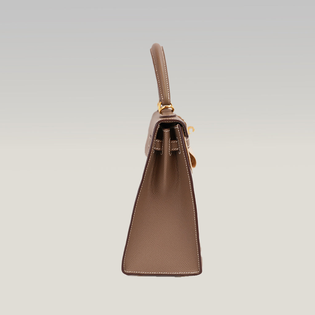 Hermès Kelly 25 Sellier in Pelle Epsom Étoupe con Hardware Dorato