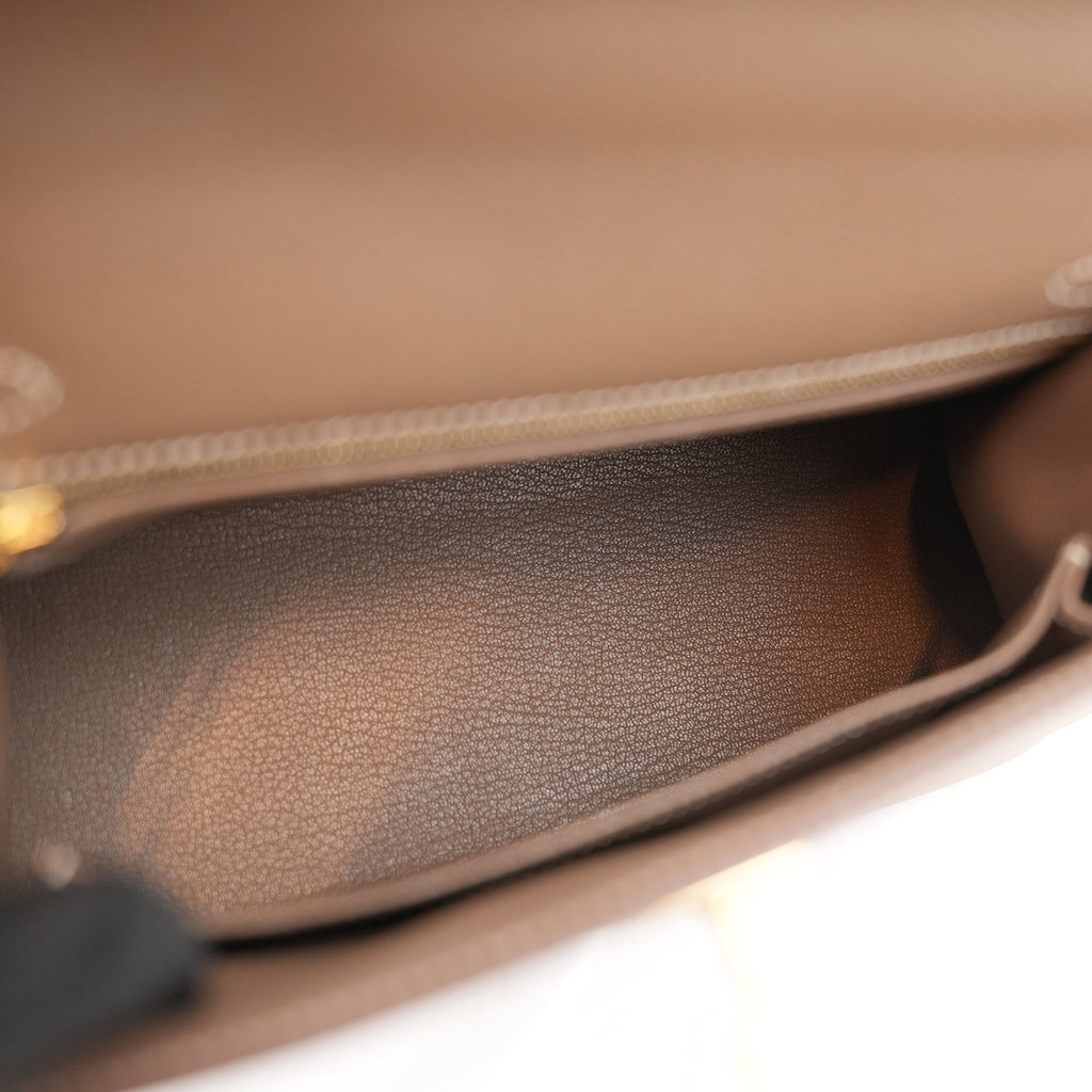 Hermès Kelly 25 Sellier in Pelle Epsom Étoupe con Hardware Dorato