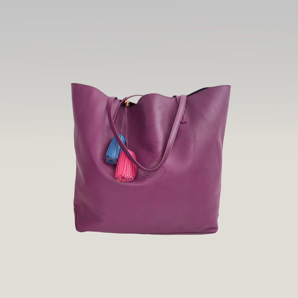 Loewe Nappa Anagram Tassel Tote Viola in Pelle Borsa Shopper
