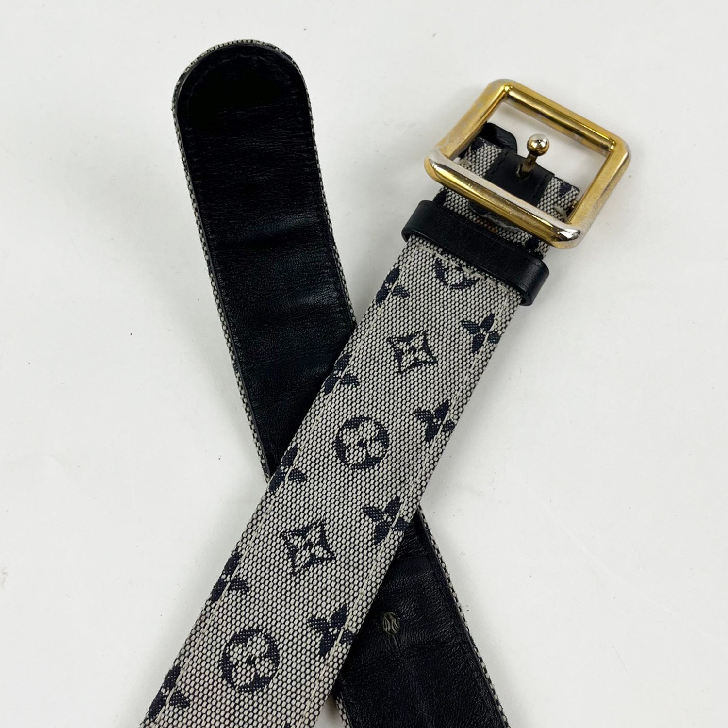 Cintura Louis Vuitton Monogram Blu e Nera in Tela con Fibbia Quadrata Dorata – Taglia 80