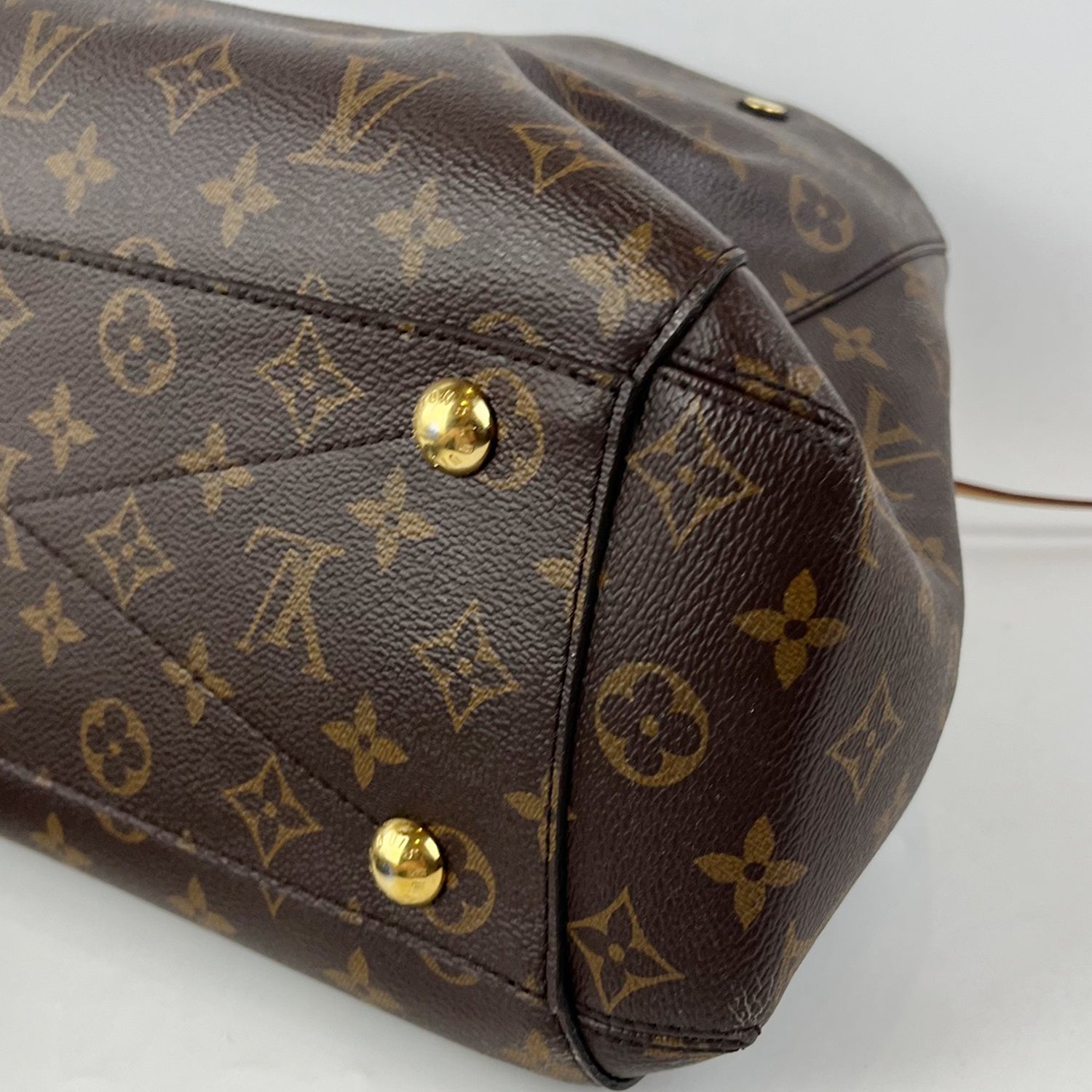 Borsa Louis Vuitton Montaigne MM in Tela Monogram Marrone con Manici in Pelle
