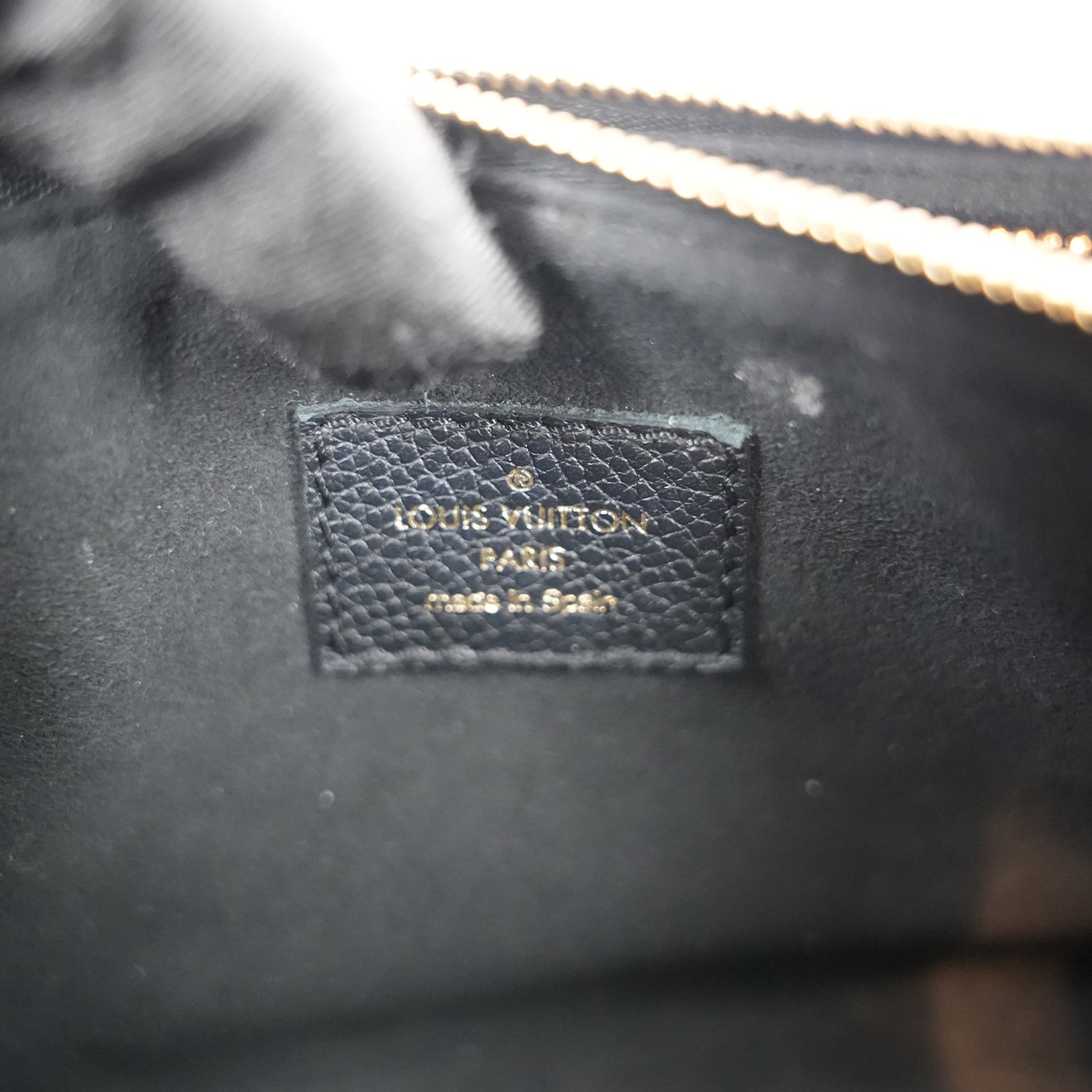 Louis Vuitton Multi Pochette Accessoires Nera in Pelle Monogram Empreinte con Catena Oro