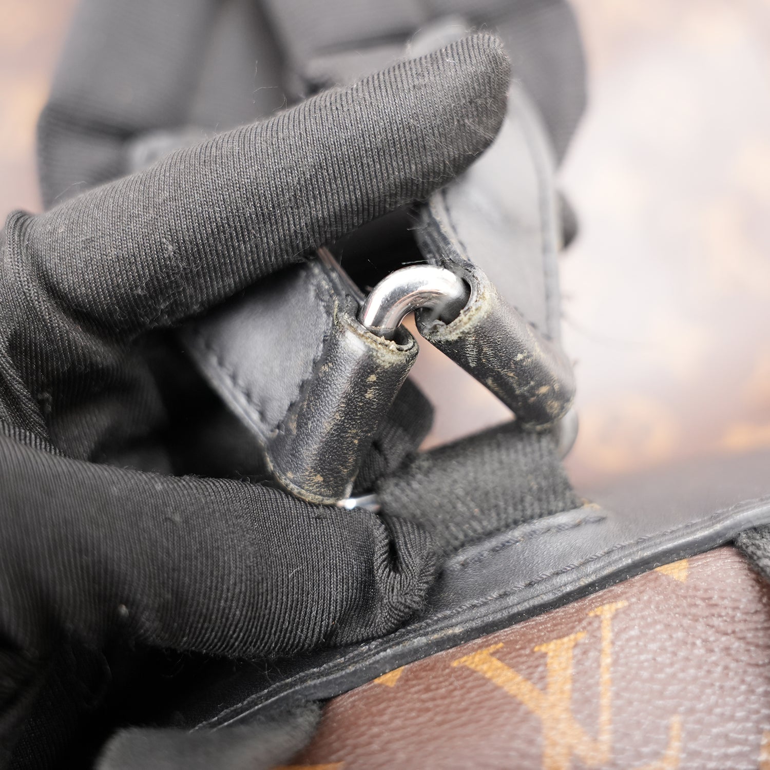Louis Vuitton Christopher MM Zaino in Tela Monogram con Finiture in Pelle Nera