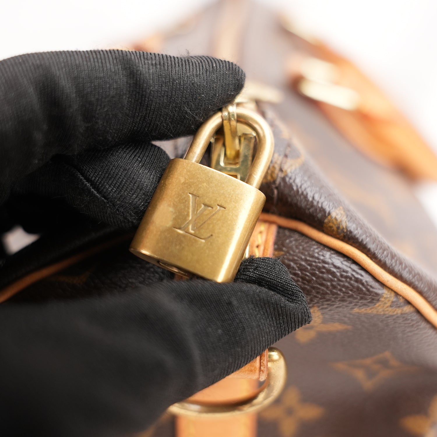Louis Vuitton Speedy 35 Monogram – Borsa a Mano in Tela Rivestita e Pelle Vachetta