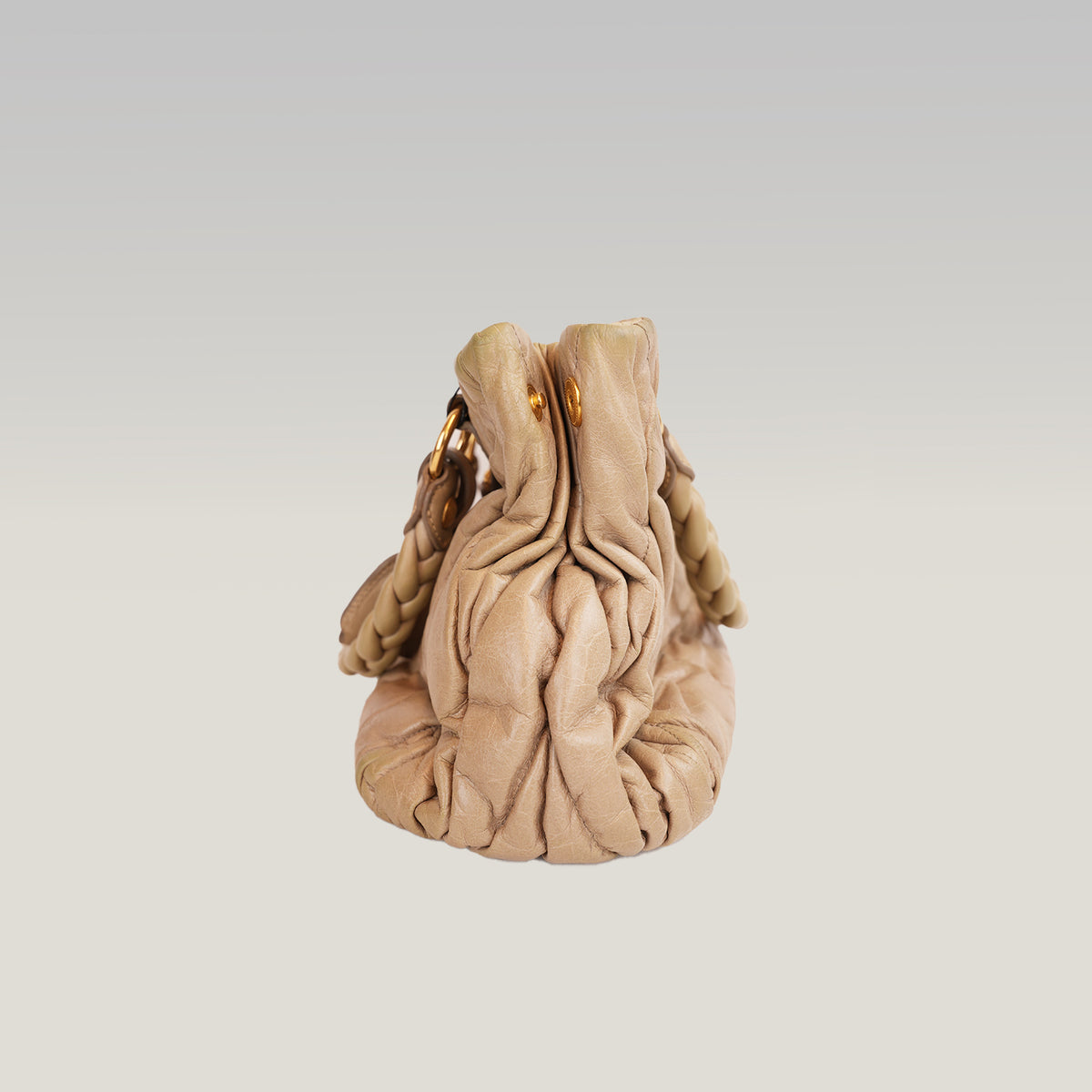 Miu Miu Coffer Matelassé Borsa a Mano in Pelle di Agnello Grigio Verde con Hardware Dorato