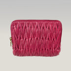 Miu Miu Pochette 24 in Pelle Matelassé Rosa con Logo Dorato