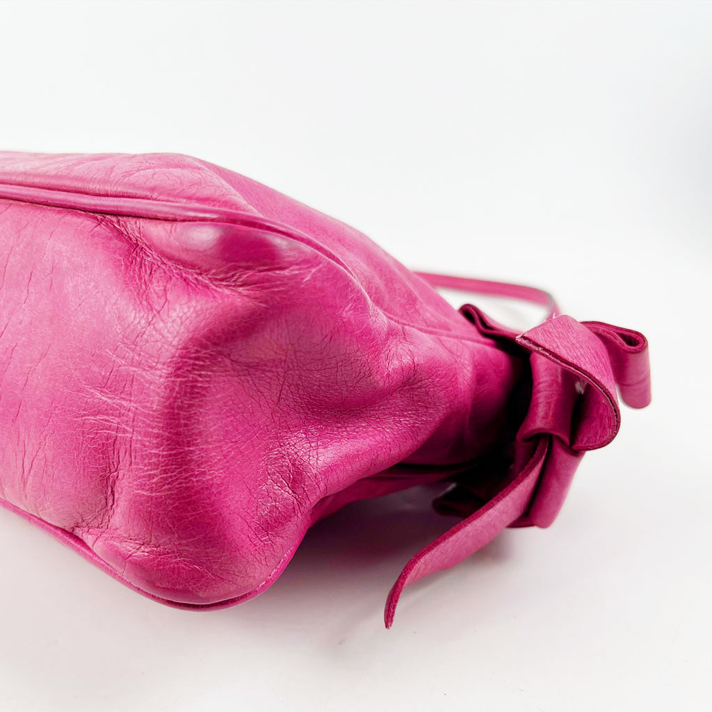 Borsa a Spalla Miu Miu Rosa in Pelle con Fiocchi e Tracolla – 24 cm
