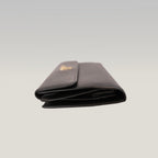 Prada Portafoglio Continental in Pelle Saffiano Nera con Logo Dorato