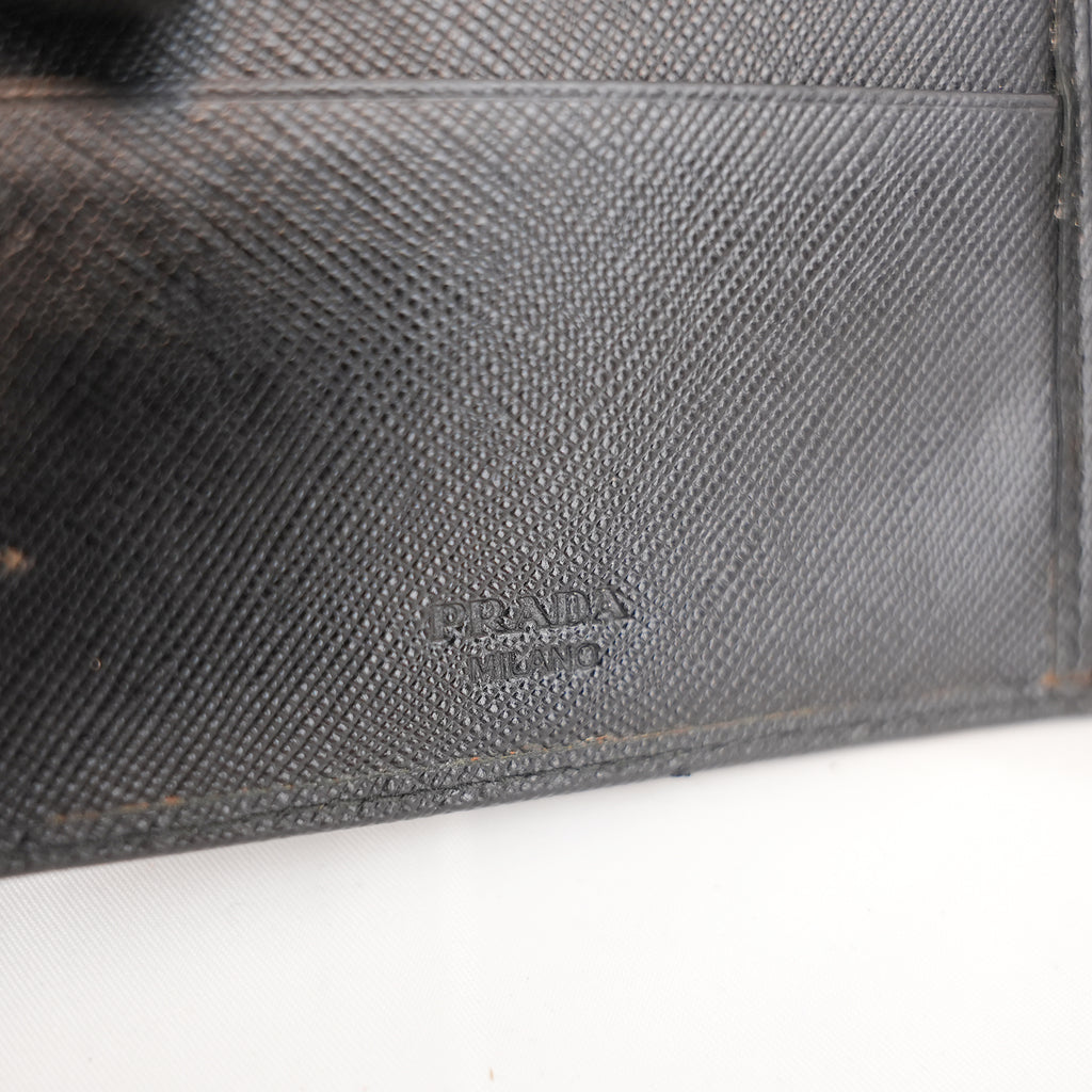 Prada Portafoglio Continental in Pelle Saffiano Nera con Logo Dorato