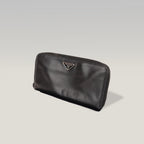 Prada Portafoglio Zip Around in Pelle Nera con Logo Triangolare