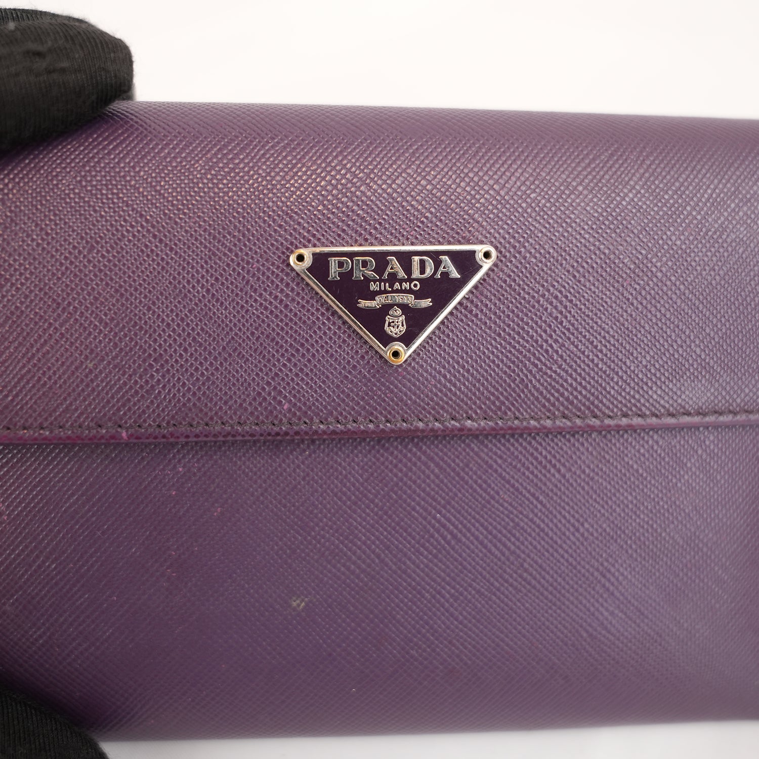 Prada Portafoglio Vintage Mini in Pelle Saffiano Viola con Logo Triangolare