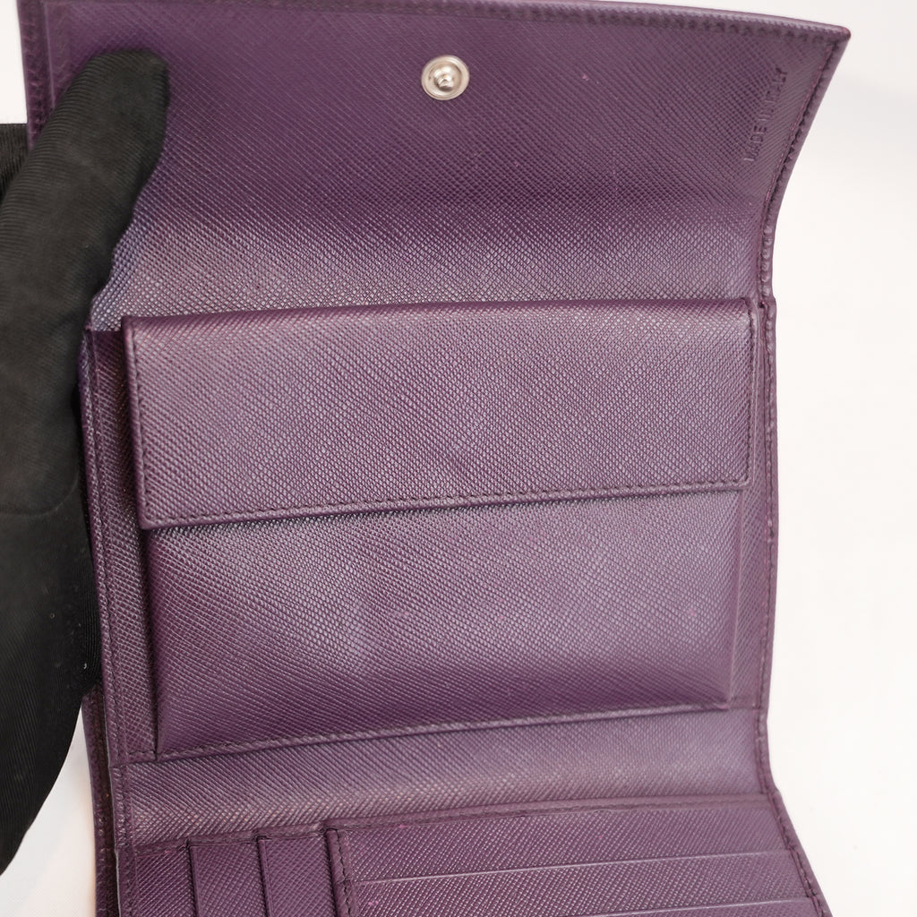 Prada Portafoglio Vintage Mini in Pelle Saffiano Viola con Logo Triangolare