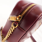 Saint Laurent Lou Camera Bag Small in pelle matelassé bordeaux con hardware dorato