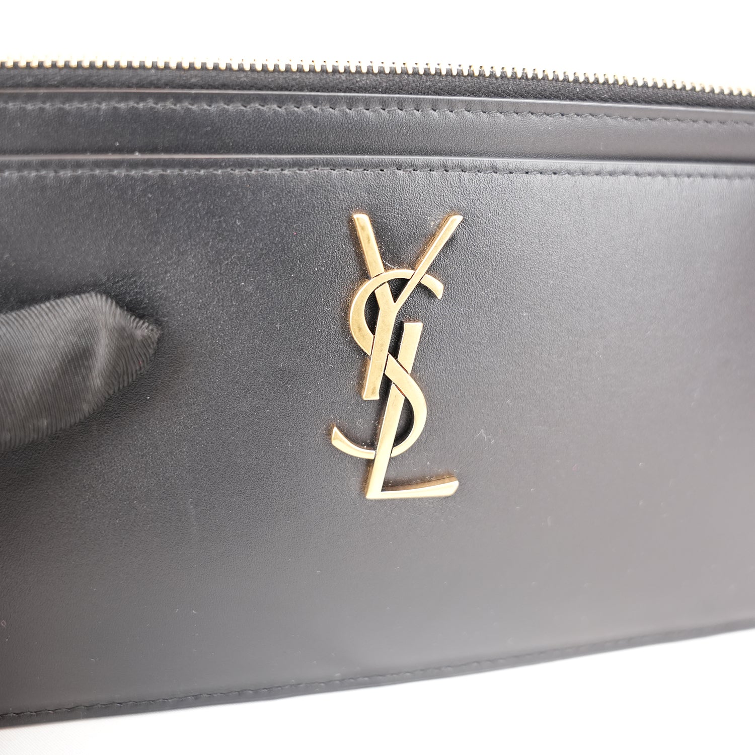 Saint Laurent Monogram Queens Pouch Nera in Pelle con Logo YSL Oro