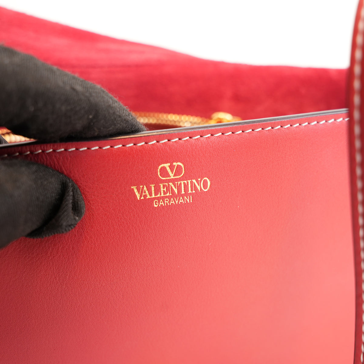 Valentino Garavani Ohval Borsa a Spalla Piccola in Pelle di Vitello Rossa con Logo V Dorato